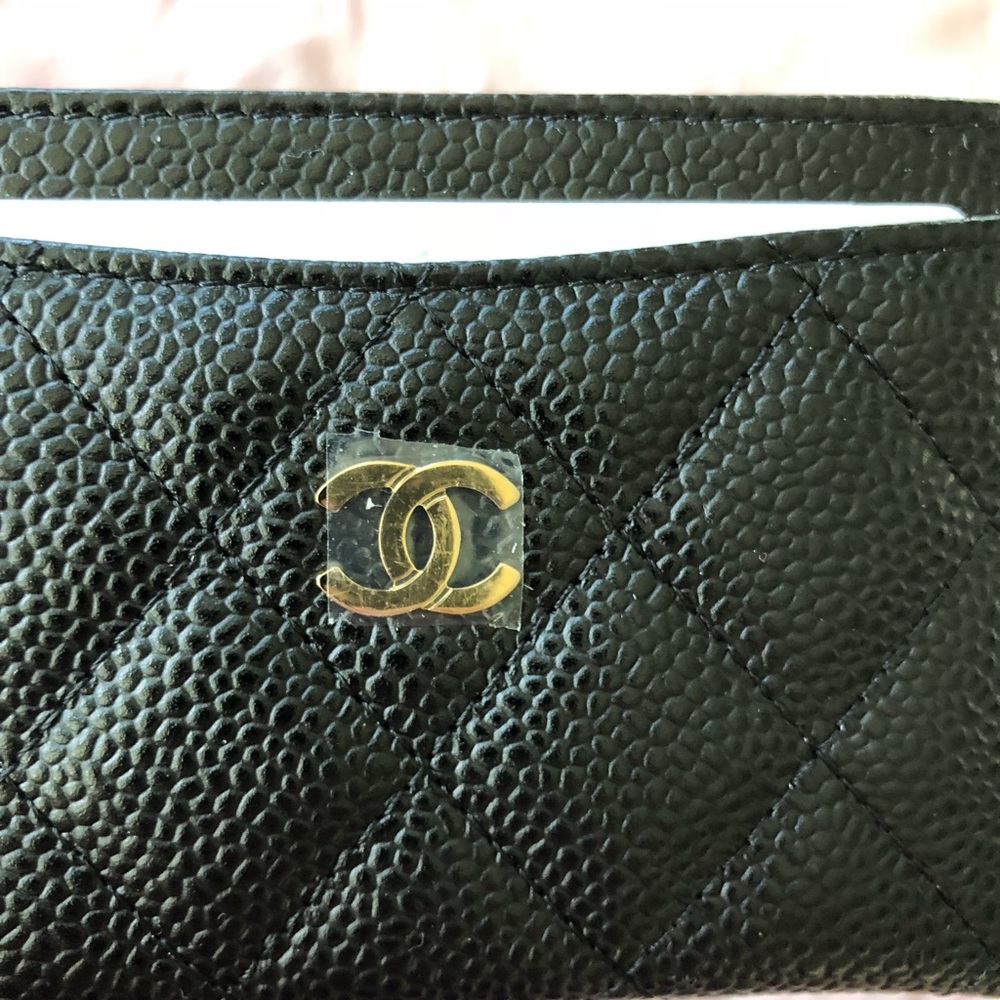 (SOLD)New Authentic Chanel Black Caviar Cardholder - Picture 4 of 7